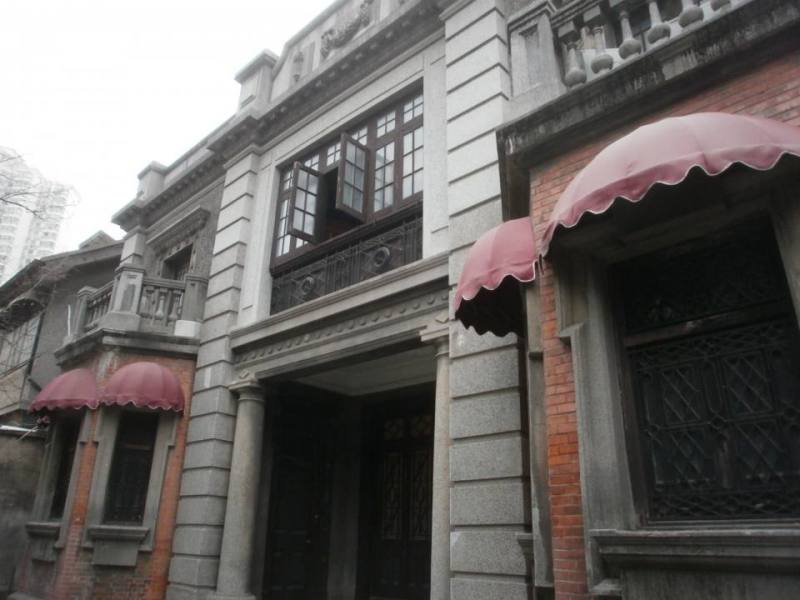 多伦路201弄2号中华艺术大学,左联会址正门