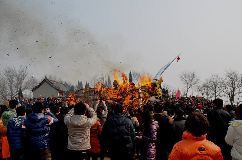 中国农民有多少人口_...民勤植梭治沙 农民增收 走基层 一线见闻(3)